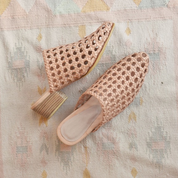 Shoes - NWT Woven leather block heel mules